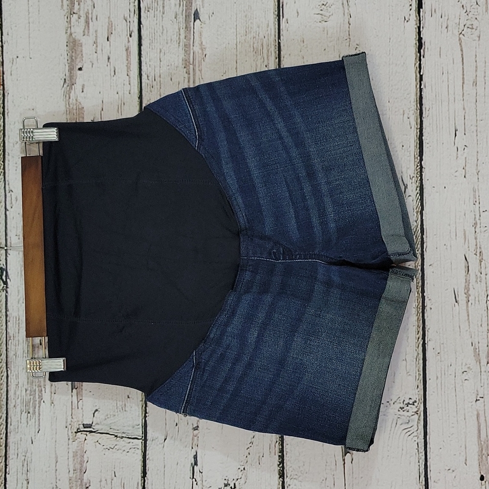 NWOT - Isabel Crossover Midi Maternity Jean shorts